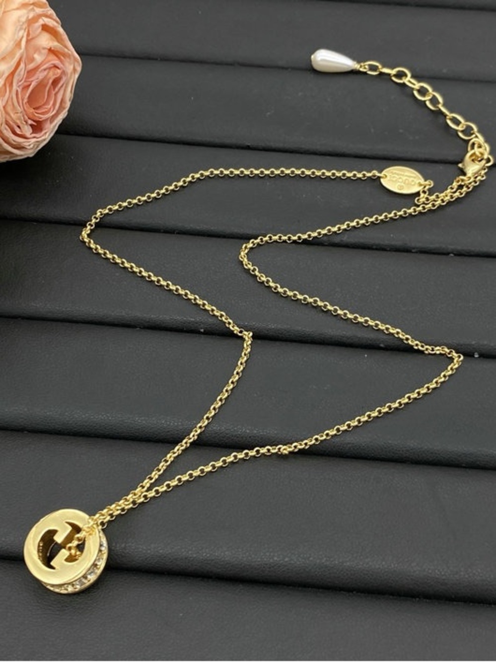 Fashion Jewelry Gold Double Ring Pendant Necklace with Pearl Accent